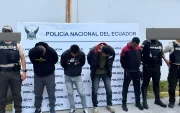 La Policía Nacional presenta a detenidos en el marco de la instrucción por robo agravado contra Christian Lara.