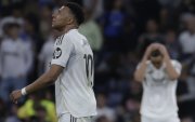 El delantero del Real Madrid Kylian Mbappé, al término del partido de LaLiga EA Sports que Real Madrid y Girona FC disputaron el viernes 10 de abril.