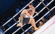 Vera (d) es un gran atractivo en el mercado de las artes marciales mixtas