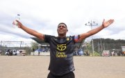 En una intensa final de la categoría máster, Manosalvas, con Chalá (c), derrotó 3-2 a Estrella Roja.