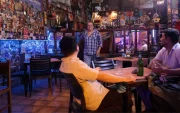 La Taberna. Hace 64 años funciona este bar en el barrio Las Peñas; su propietario, Manuel Vélez Linares, cuenta que entre sus clientes están sus amigos y los hijos de ellos.