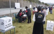 Elecciones en Ecuador marcadas por la polarización política y la búsqueda de una alternativa democrática entre el correísmo y el anticorreísmo.