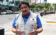 César Cárdenas, director ejecutivo del Observatorio Ciudadano de Servicios Públicos, cuestiona la privatización del agua en Guayaquil y señala que la concesión con Interagua debe ser revisada bajo nuevas condiciones de competencia.