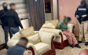En una de las viviendas se detuvo a una pareja. También se encontró autopartes.