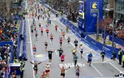 La fuerza del deporte se reflejó en la ayuda mutua entre atletas.