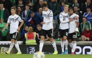 Serge Gnabry era titular fijo en la selección de Alemania.



Belfast (United Kingdom), 09/09/2019.- Germany's Serge Gnabry (R) celebrates with team mate Julian Brandt (2-R) scoring the 0-2 goal during the UEFA EURO 2020 qualification round match between Northern Ireland and Germany, in Belfast, Britain, 09 September 2019. (Alemania, Irlanda, Reino Unido) EFE/EPA/JOHN MCVITTY BRITAIN SOCCER UEFA EURO 2020 QUALIFIERS |