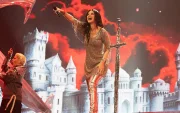 Laura Pausini en su concierto en Valencia, España.