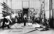 Georges Méliès tenía su propiedad cerca de las fábricas de CHAPAL en Montreuil. Solía ​​ir con frecuencia a las fábricas de la casa para filmar escenas para sus películas.