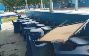 Las bancas en las escuelas se encuentran en mal estado