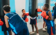 La Prefectura inauguró una escuela de boxeo en el Guasmo, sur de Guayaquil.