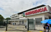 Zona exterior del área de Emergencias del hospital Teodoro Maldonado Carbo, en el sur de Guayaquil.