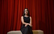 Gabriela Ponce es dramaturga, docente y autora reconocida con el Premio Joaquín Gallegos Lara y Escenarios del Mundo.