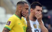 Taparse la boca durante un partido es una práctica muy común a nivel de clubes e incluso selecciones.