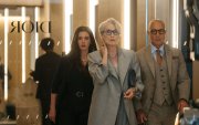 Anne Hathaway como Andy Sachs, Meryl Streep como Miranda Priestly y Stanley Tucci como Nigel Kipling en El Diablo Viste a la Moda 2.
