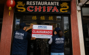 Fotografía por IA para recrear la clausura definitiva del negocio.