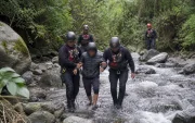 Referencial. Rescate exitoso en Ascázubi: unidades del GOE localizaron con vida a un menor desaparecido tras horas de búsqueda.