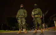 Ecuador activa el toque de queda nocturno desde las 23:00 del 3 de mayo de 2026.