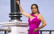 Regresa a la actuación con monólogo y obra teatral