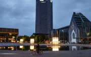 El centro de Leipzig a primera hora de este martes, cerca de la escena del crimen en la que murieron al menos dos personas y varias resultaron heridas.