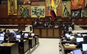 Legisladores votan la moción que definió el futuro del feriado por la Independencia de Loja.