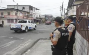 Referencial.Agentes de la Policía Nacional resguardan la zona tras el incidente con explosivos en Guayaquil