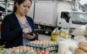 En un año, el alza del costo de la canasta de Ecuador supera los $29, según cifras del INEC.