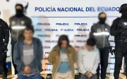 Tres hombres y una mujer fueron detenidos en distintos allanamientos en Quito.
