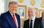 Fotografía de Donald Trump, presidente de Estados Unidos, y de su homólogo brasileño, Lula da Silva.