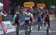 El francés Paul Magnier (Soudal Quick Step), ganador y maglia rosa  en el Giro de Italia.