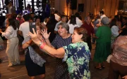 El baile por el Día de la Madre en el Hilton Colón en Guayaquil.