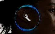 Se estima que este nuevo modelo de AirPods llegue en 2026, mismos que podrían llamarse AirPods Pro 3