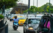 La avenida de las Américas, en el norte de Guayaquil, es una de las arterias viales que soporta congestión vehicular a diario.