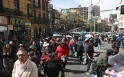 Integrantes del Magisterio Urbano se manifiestan contra las políticas económicas del Gobierno, en La Paz (Bolivia).