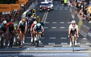 Jhonatan Narváez (d) es una de las cartas fuertes del UAE Team Emirates.