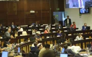 El Pleno de la Asamblea Nacional de Ecuador está compuesto por 151 asambleístas.