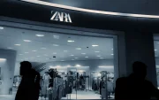 La valoración de Zara en 2026 marca un hito para el retail europeo, al ser la primera vez que una marca de fast fashion lidera sobre el segmento de sportswear tradicional
