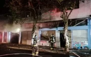 El Cuerpo de Bomberos de Quito atendió una emergencia por un incendio estructural ocurrido en las calles Venezuela y Buenos Aires, en el sector América.