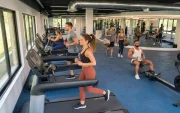 El nuevo gimnasio de Lacosta contará con equipamiento Life Fitness y espacios modernos pensados para el bienestar y entrenamiento de sus socios.