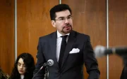 Carlos Alarcón es el fiscal general del Estado encargado.