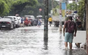 En sectores del norte de Guayaquil es común que se registren inundaciones por las lluvias.