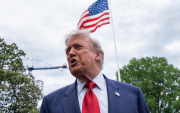 Referencial. Donald Trump durante un pronunciamiento en Washington, en medio de crecientes críticas por su gestión del conflicto con Irán.