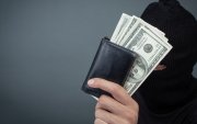 La Superintendencia de Bancos alertó sobre empresas que ofrecen préstamos y captan dinero sin autorización para operar en Ecuador.