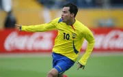 Jaime Iván Kaviedes hizo el gol de Ecuador para clasificar al Mundial 2002.