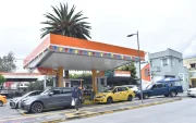 La venta irregular de gasolinas se agudizó en la semana del 11 de mayo de 2026. Pese a las largas filas, el gobierno afirmó que hbaía stock.