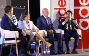 Alain Bross habla en la feria Edifica junto a Iván Andrande, Jacqueline Quezada y Alberto Acosta.