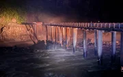 El dique, colocado para frenar la erosión regresiva, sufrió afectaciones.