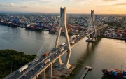 La imagen de IA utilizada por Daniel Noboa para referencial el Quinto Puente.