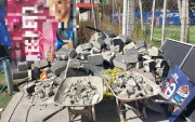 Bomberos y paramédicos acudieron al sector Manuel Garaicoa tras la alerta por una estructura colapsada.