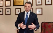 Elnur Mammadov, viceministro de Asuntos Exteriores de Azerbaiyán, durante su visita a la Academia Diplomática del Ecuador en Quito