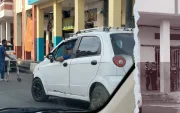 En el video cuestionaron a agentes de Segura EP por no ayudar a peatón con discapacidad.